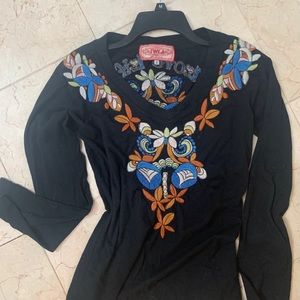 JWLA long sleeved top size Medium